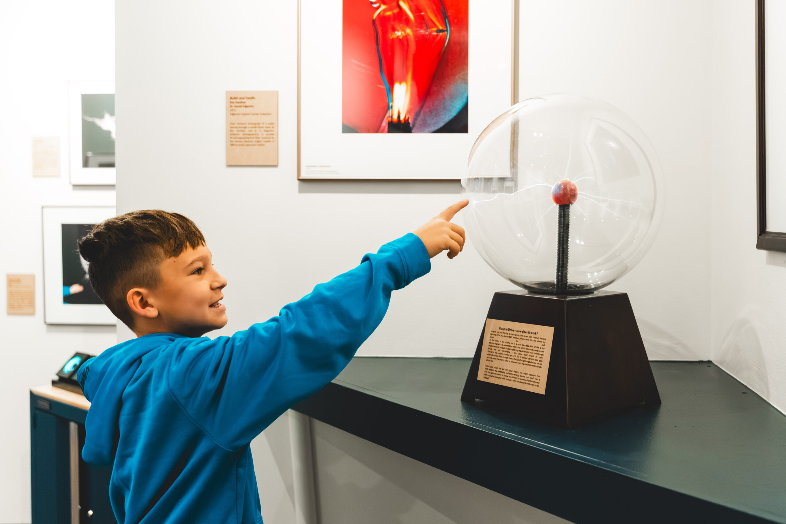 kids playing inside the edgerton center